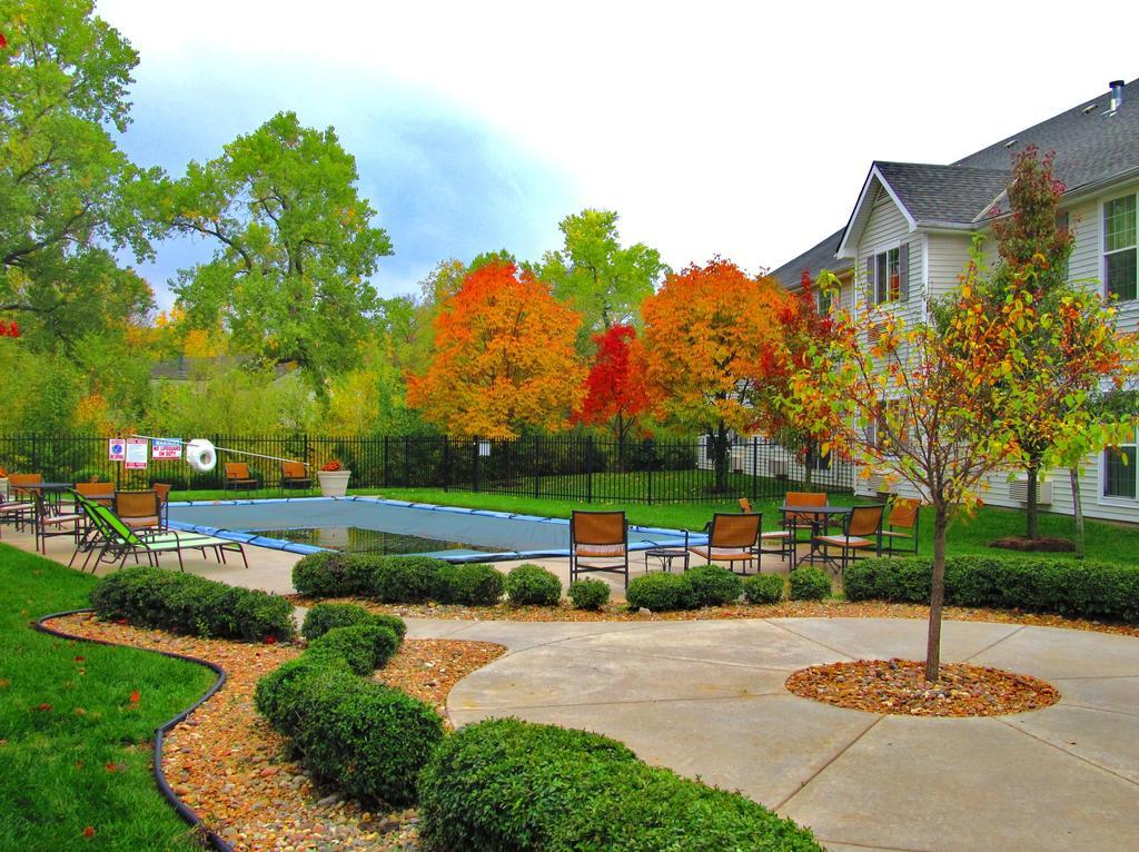 Hotel Baymont By Wyndham Wichita East Esterno foto