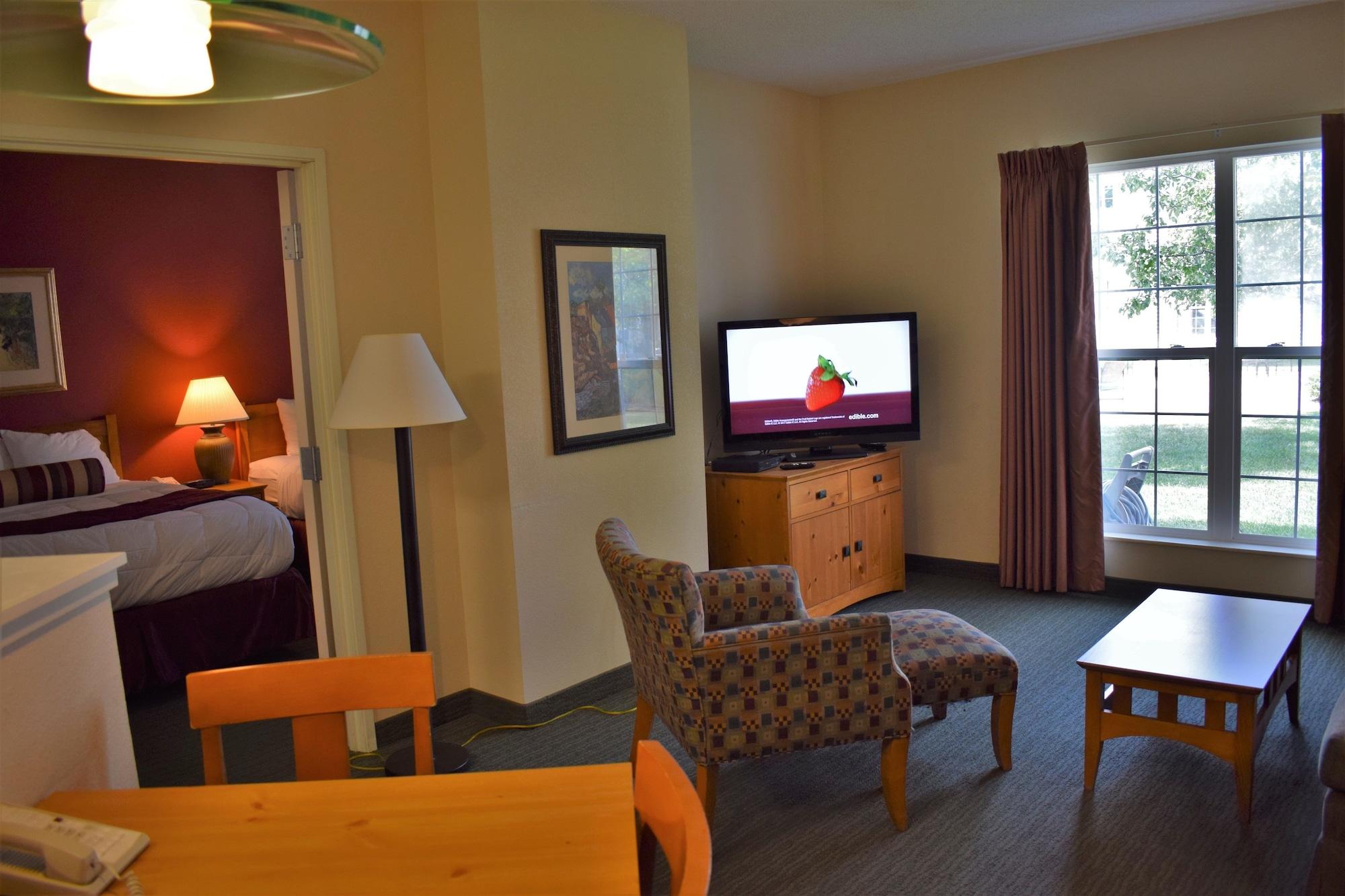 Hotel Baymont By Wyndham Wichita East Esterno foto