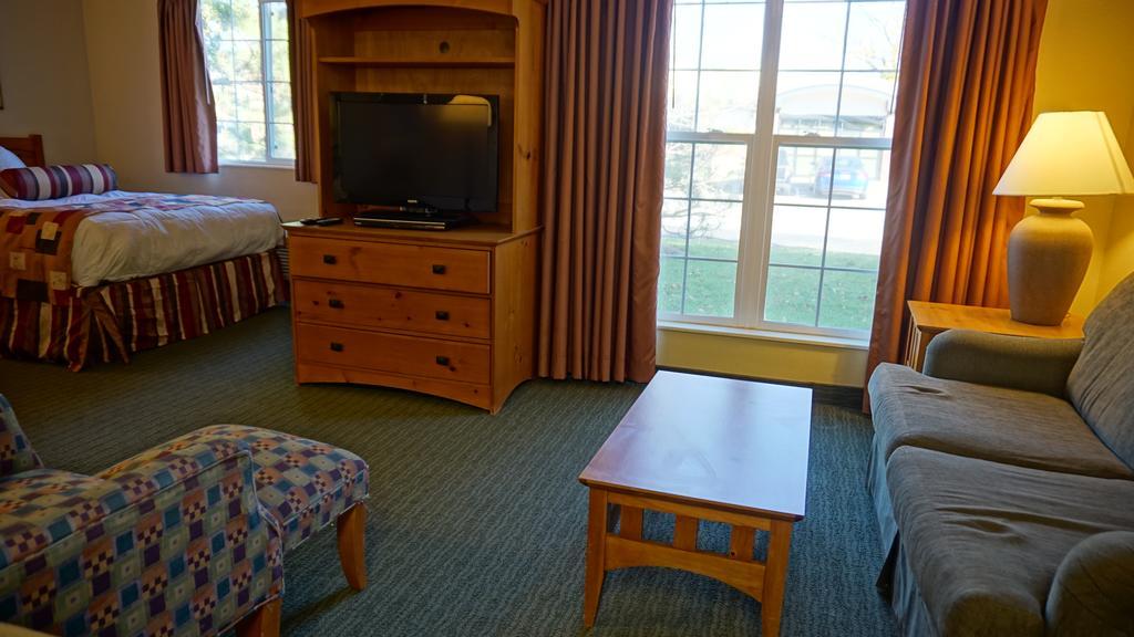 Hotel Baymont By Wyndham Wichita East Esterno foto