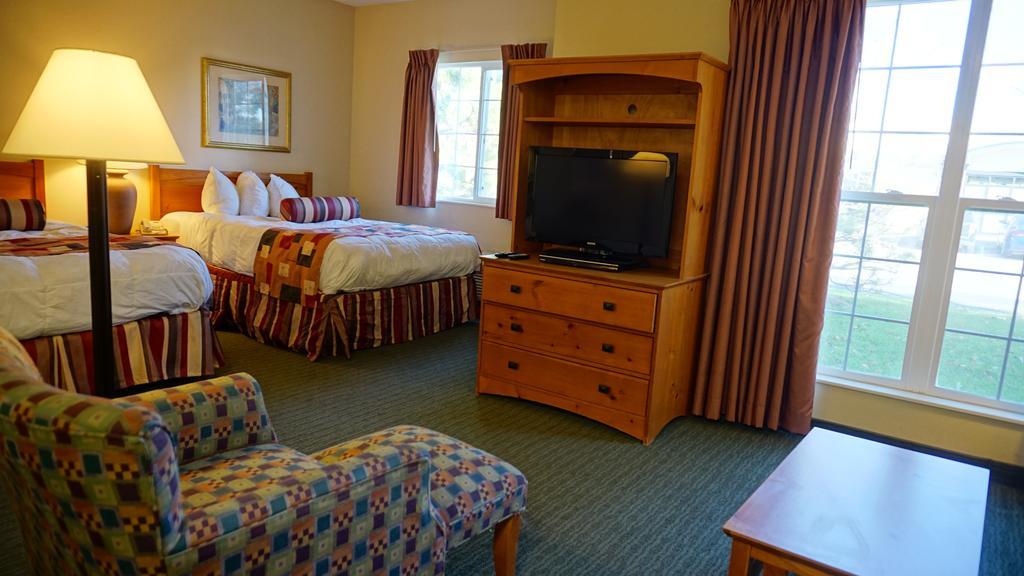 Hotel Baymont By Wyndham Wichita East Esterno foto
